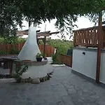 Apartment Namaste къща в село камилски дол
