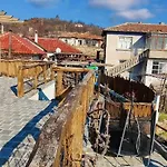 Apartment Namaste къща в село камилски дол *