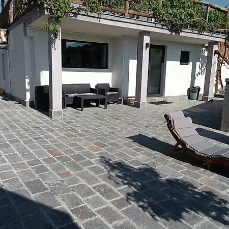 Appartement Namaste къща в село камилски дол *