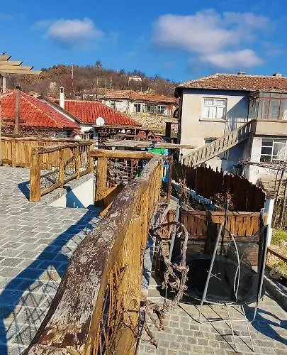 Apartmán Namaste къща в село камилски дол *